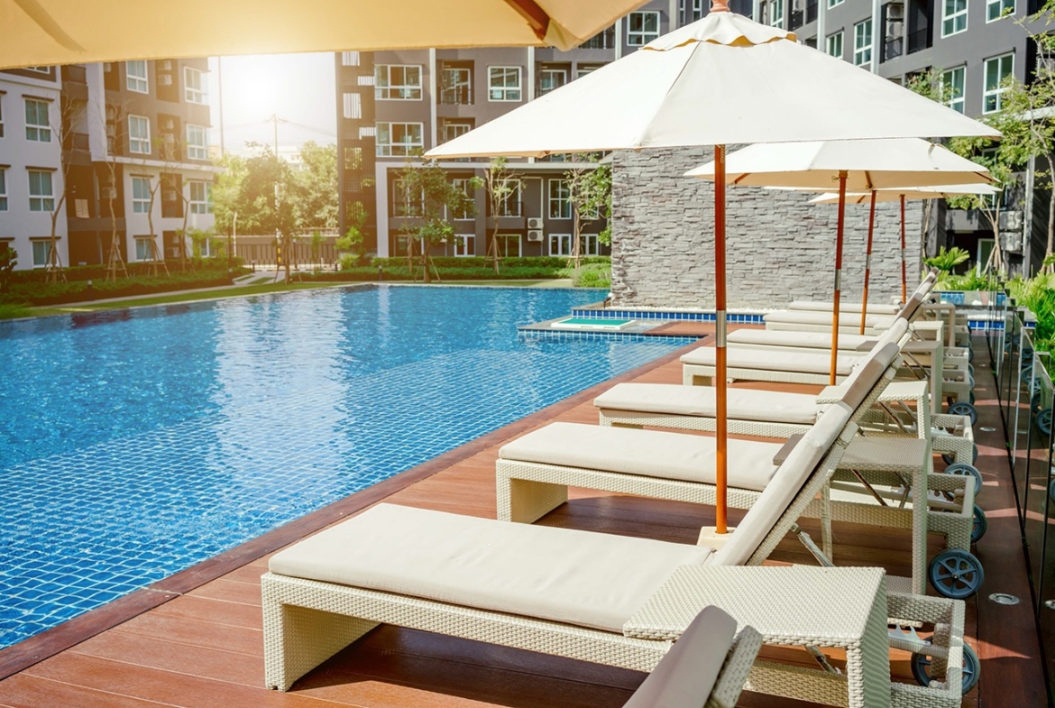 Kalpataru Vienta Pool view