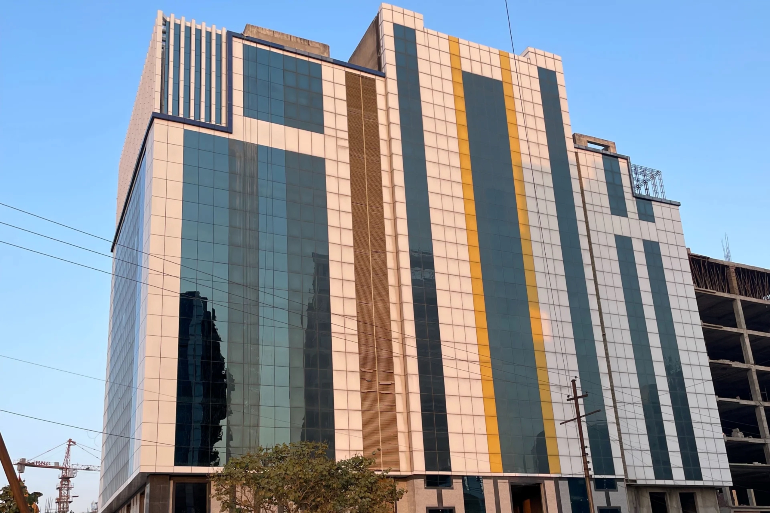 lets connect coworking space sector 136 noida