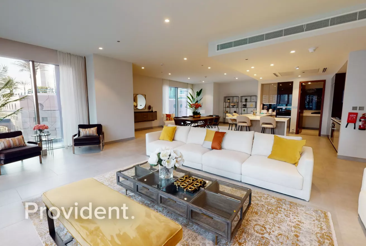 Elegantly Furnished Living room in Dubai View