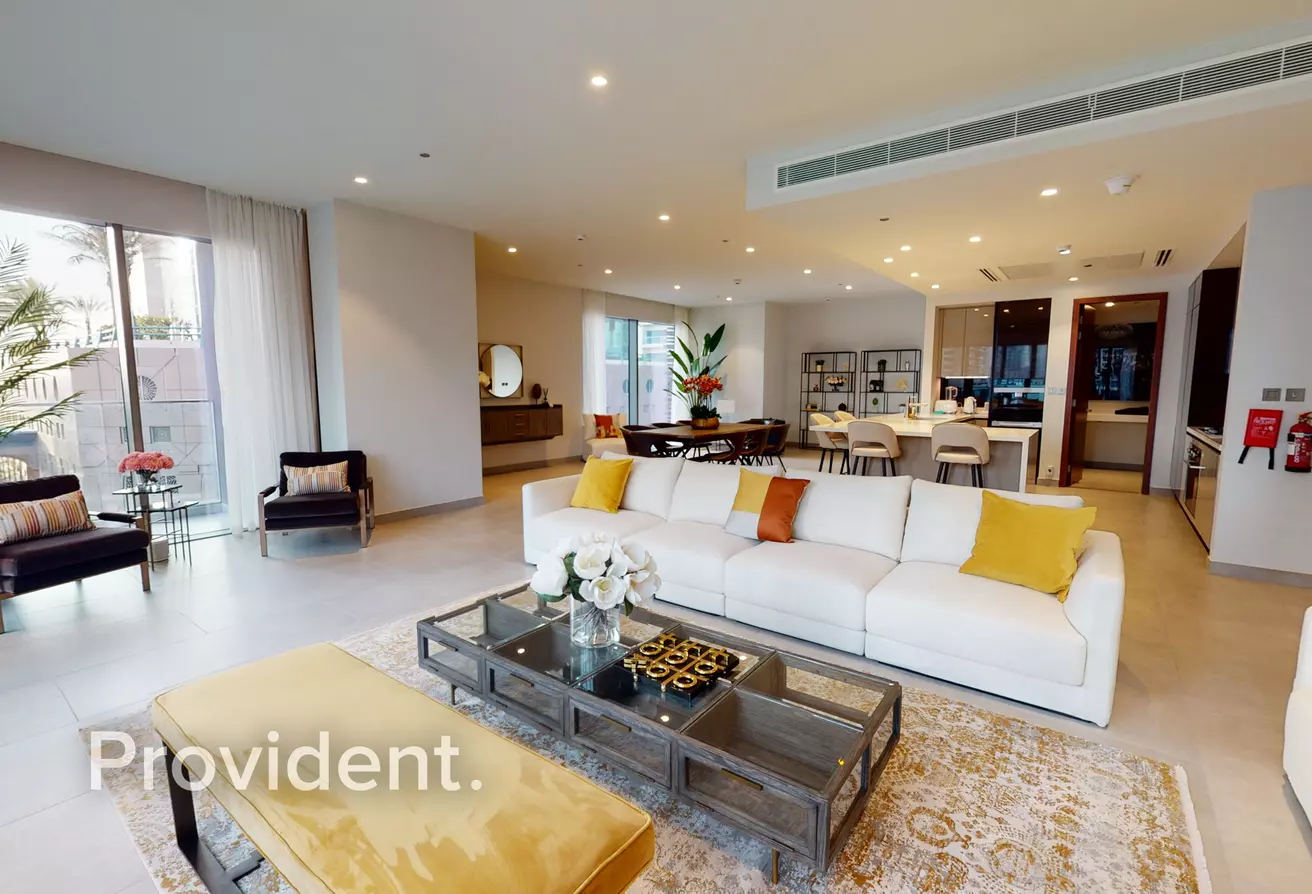 Elegantly Furnished Living room in Dubai View