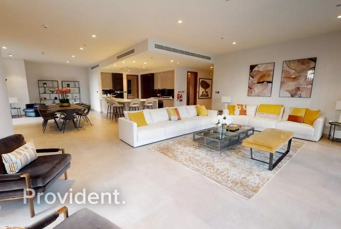 Elegantly Furnished Living room in Dubai