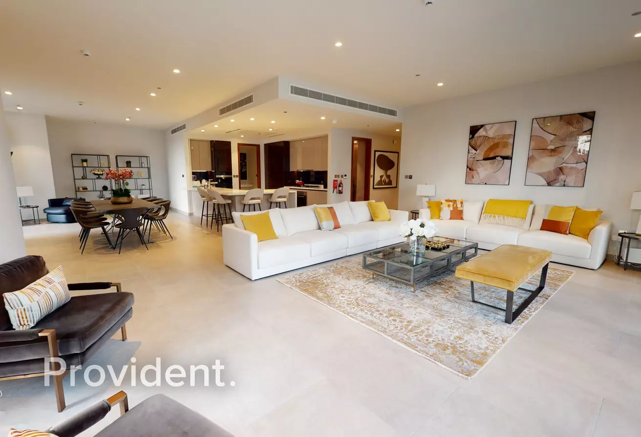 Elegantly Furnished Living room in Dubai