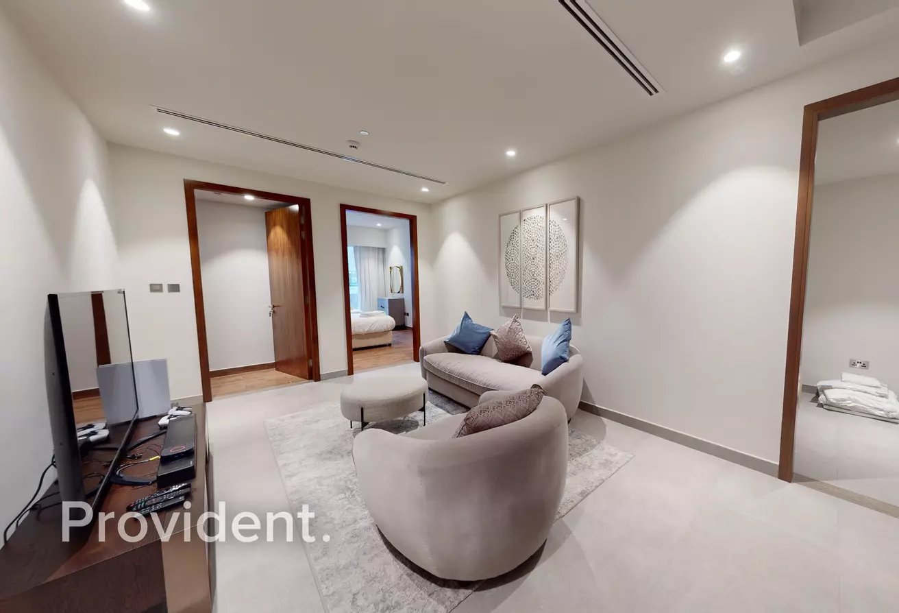 Elegantly Furnished Living room